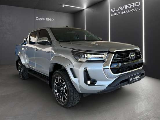 TOYOTA-HILUX-2025