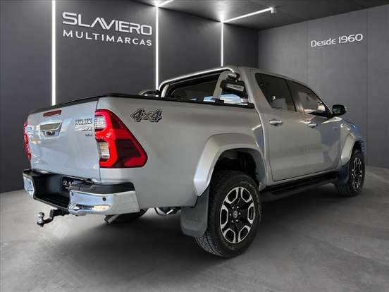TOYOTA-HILUX-2025