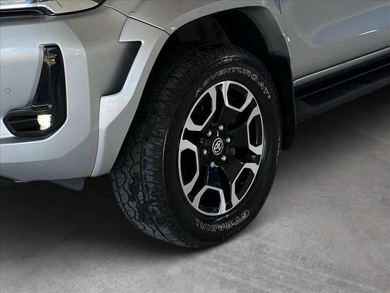 TOYOTA-HILUX-2025