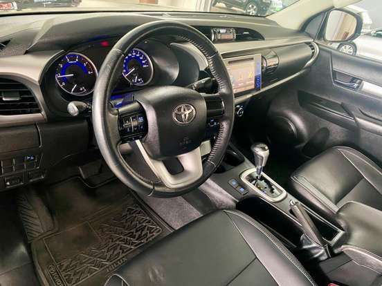 TOYOTA-HILUX-2.8 SR 4X4 CD 16V DIESEL 4P AUTOMÁTICO TOYOTA-HILUX-2019