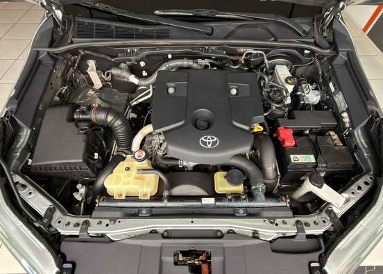 TOYOTA-HILUX-2020