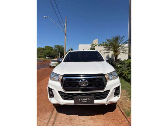 TOYOTA-HILUX-2019