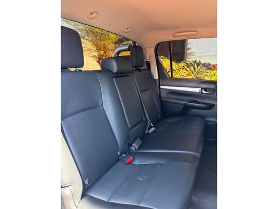 TOYOTA-HILUX-2.8 SRV 4X4 CD 16V DIESEL 4P AUTOMÁTICO TOYOTA-HILUX-2019