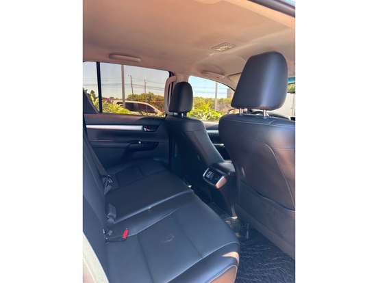 TOYOTA-HILUX-2019