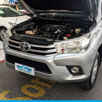 TOYOTA-HILUX-2017