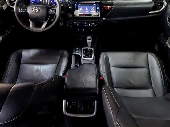 TOYOTA-HILUX-2.8 SRV 4X4 CD 16V DIESEL 4P AUTOMÁTICO TOYOTA-HILUX-2017