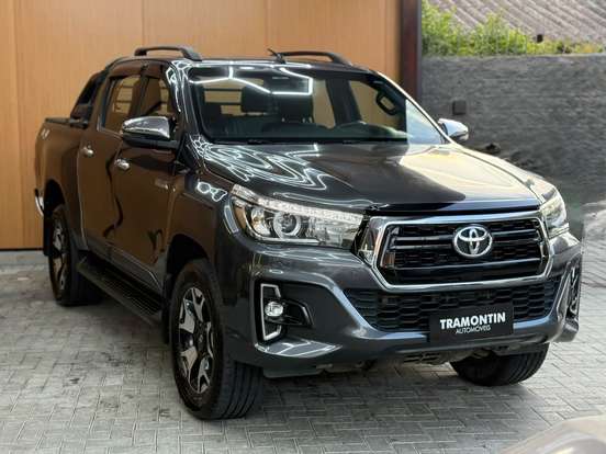 TOYOTA-HILUX-2.8 SRX 4X4 CD 16V DIESEL 4P AUTOMÁTICO TOYOTA-HILUX-2019
