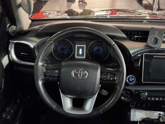 TOYOTA-HILUX-2.8 SRX 4X4 CD 16V DIESEL 4P AUTOMÁTICO TOYOTA-HILUX-2016