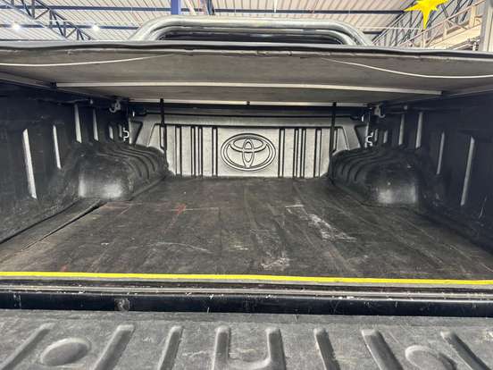 TOYOTA-HILUX-2.8 SRX 4X4 CD 16V DIESEL 4P AUTOMÁTICO TOYOTA-HILUX-2016