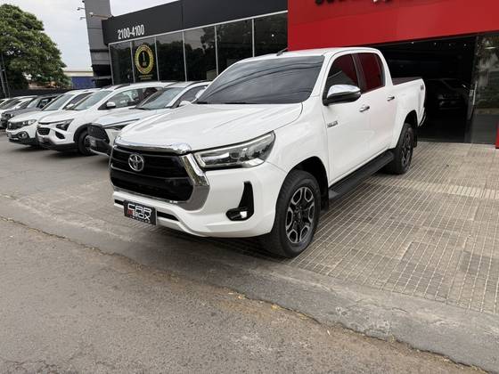 TOYOTA HILUX 2.8 SRX 4X4 CD 16V DIESEL 4P AUTOMÁTICO