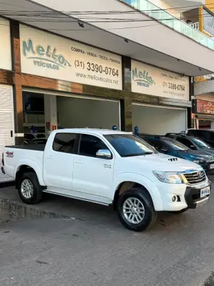 TOYOTA-HILUX-2014