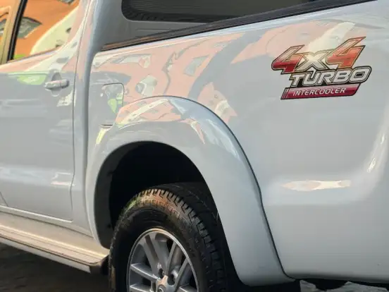 TOYOTA-HILUX-3.0 SRV 4X4 CD 16V TURBO INTERCOOLER DIESEL 4P AUTOMÁTICO TOYOTA-HILUX-2014