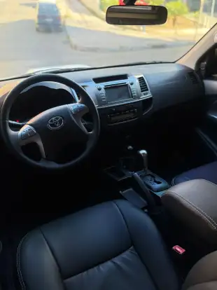 TOYOTA-HILUX-2014