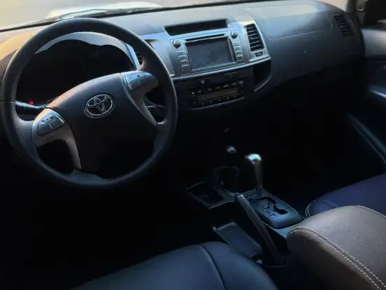 TOYOTA-HILUX-3.0 SRV 4X4 CD 16V TURBO INTERCOOLER DIESEL 4P AUTOMÁTICO TOYOTA-HILUX-2014