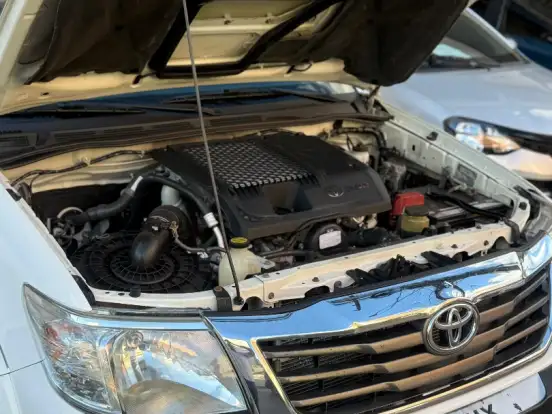 TOYOTA-HILUX-3.0 SRV 4X4 CD 16V TURBO INTERCOOLER DIESEL 4P AUTOMÁTICO TOYOTA-HILUX-2014
