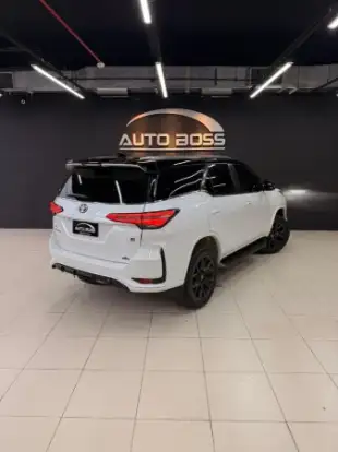 TOYOTA-HILUX SW4-2023