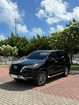 TOYOTA-HILUX SW4-2022