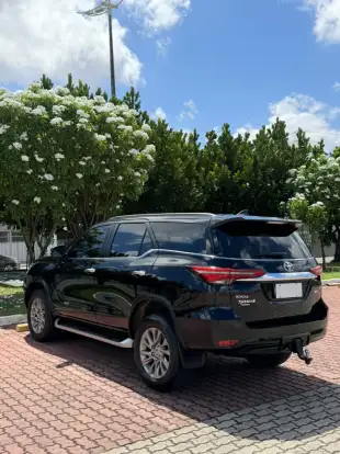 TOYOTA-HILUX SW4-2022