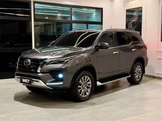 TOYOTA-HILUX SW4-2021