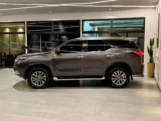 TOYOTA-HILUX SW4-2021