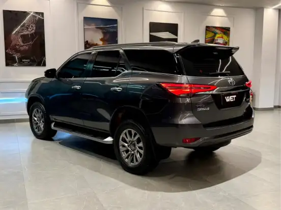 TOYOTA-HILUX SW4-2.8 D-4D TURBO DIESEL SRX 7L 4X4 AUTOMÁTICO TOYOTA-HILUX SW4-2021