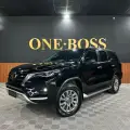 TOYOTA HILUX SW4 2.8 D-4D TURBO DIESEL SRX 7L 4X4 AUTOMÁTICO TOYOTA HILUX SW4 2.8 D-4D TURBO DIESEL SRX 7L 4X4 AUTOMÁTICO