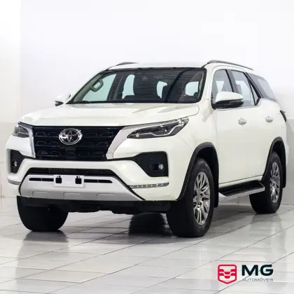 TOYOTA HILUX SW4 2.8 D-4D TURBO DIESEL SRX 7L 4X4 AUTOMÁTICO