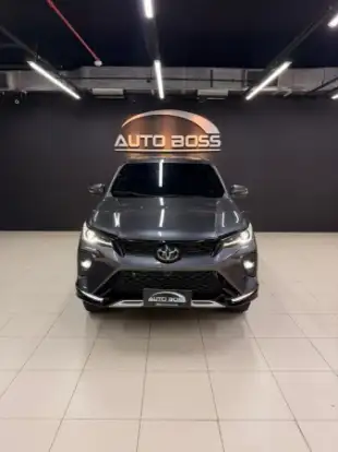 TOYOTA-HILUX SW4-2025