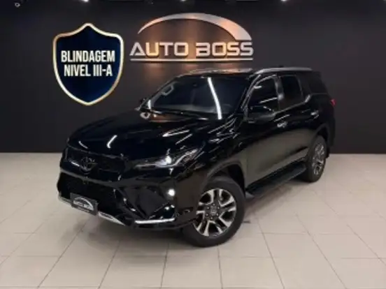 TOYOTA-HILUX SW4-2.8 D-4D TURBO DIESEL SRX PLATINUM 7L 4X4 AUTOMÁTICO TOYOTA-HILUX SW4-2025