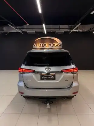 TOYOTA-HILUX SW4-2019