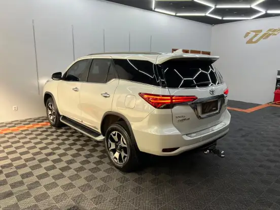 TOYOTA-HILUX SW4-2020