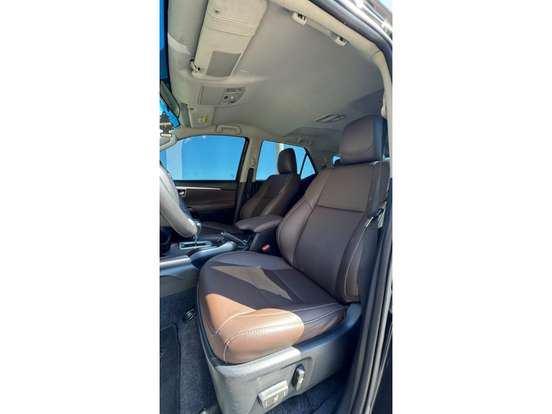 TOYOTA-HILUX SW4-2.7 SRV 7 LUGARES 4X2 16V FLEX 4P AUTOMÁTICO TOYOTA-HILUX SW4-2017