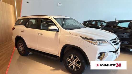 TOYOTA-HILUX SW4-2020