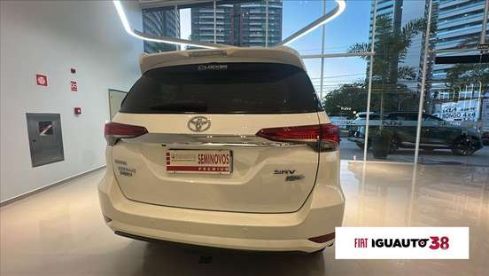 TOYOTA-HILUX SW4-2.7 SRV 7 LUGARES 4X2 16V FLEX 4P AUTOMÁTICO TOYOTA-HILUX SW4-2020