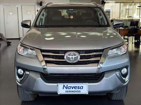 TOYOTA-HILUX SW4-2017