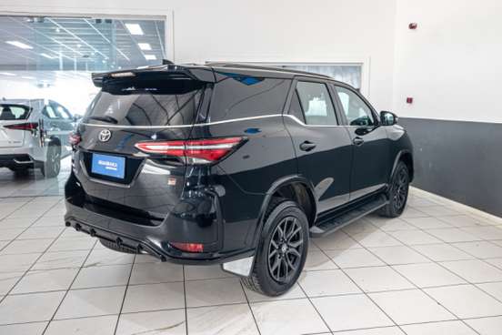 TOYOTA-HILUX SW4-2023