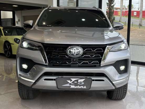TOYOTA-HILUX SW4-2.8 D-4D TURBO DIESEL SRX 7L 4X4 AUTOMÁTICO TOYOTA-HILUX SW4-2022