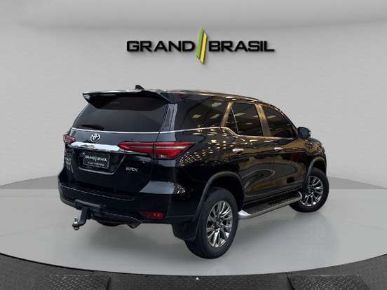 TOYOTA-HILUX SW4-2.8 D-4D TURBO DIESEL SRX 7L 4X4 AUTOMÁTICO TOYOTA-HILUX SW4-2022
