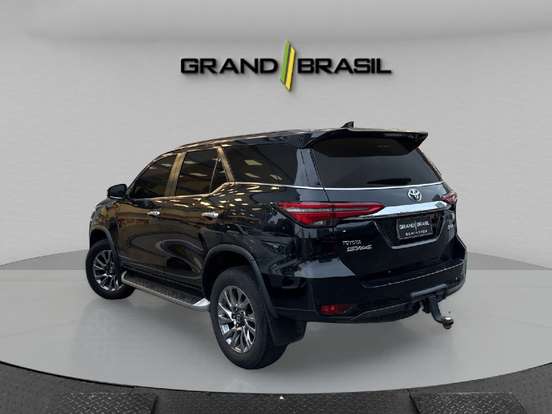 TOYOTA-HILUX SW4-2022