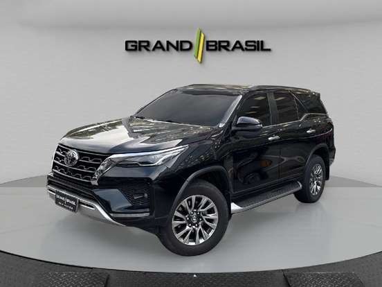 TOYOTA-HILUX SW4-2.8 D-4D TURBO DIESEL SRX 7L 4X4 AUTOMÁTICO TOYOTA-HILUX SW4-2022
