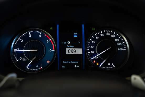 TOYOTA-HILUX SW4-2026