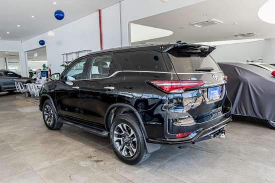 TOYOTA-HILUX SW4-2026