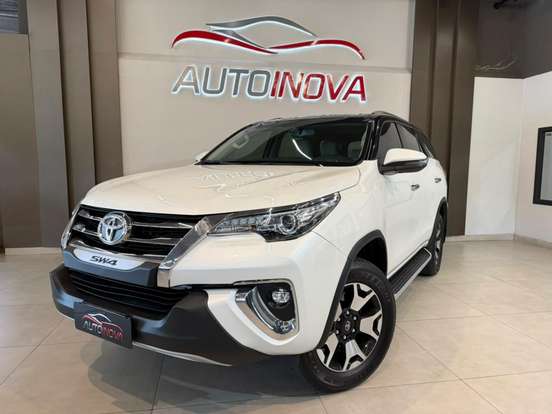 TOYOTA-HILUX SW4-2.8 SRX DIAMOND 4X4 7 LUGARES 16V TURBO INTERCOOLER DIESEL 4P AUTOMÁTICO TOYOTA-HILUX SW4-2019