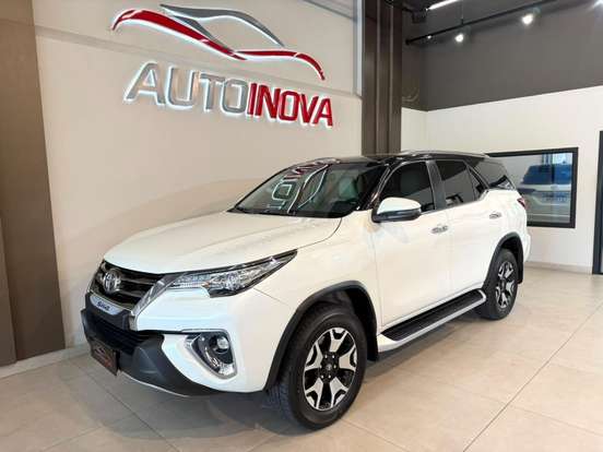 TOYOTA-HILUX SW4-2019