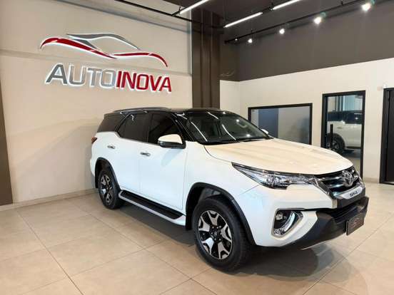 TOYOTA-HILUX SW4-2019
