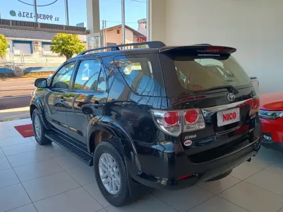 TOYOTA-HILUX SW4-3.0 SRV 4X4 7 LUGARES 16V TURBO INTERCOOLER DIESEL 4P AUTOMÁTICO TOYOTA-HILUX SW4-2011