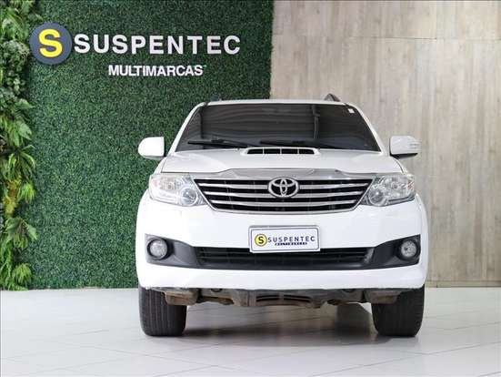 TOYOTA-HILUX SW4-2013