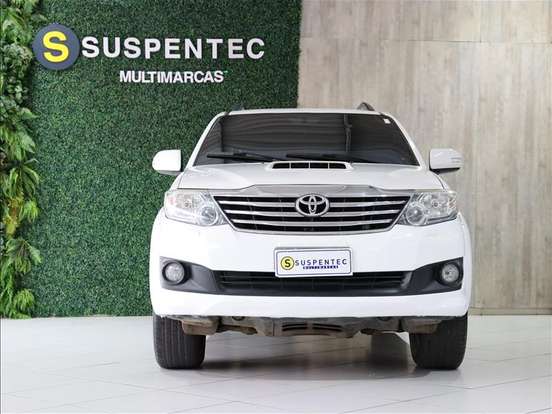 TOYOTA-HILUX SW4-3.0 SRV 4X4 16V TURBO INTERCOOLER DIESEL 4P AUTOMÁTICO TOYOTA-HILUX SW4-2013