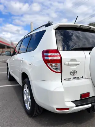 TOYOTA-RAV4-2011