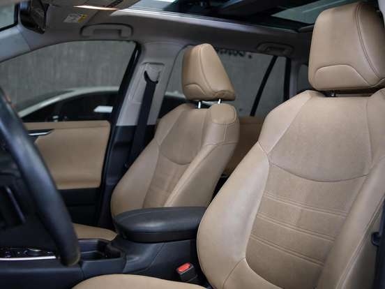 TOYOTA-RAV4-2019